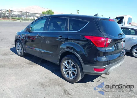 2019 Ford Escape Se из США, поврежденный, VIN 1FMCU0GD4KUA63765
